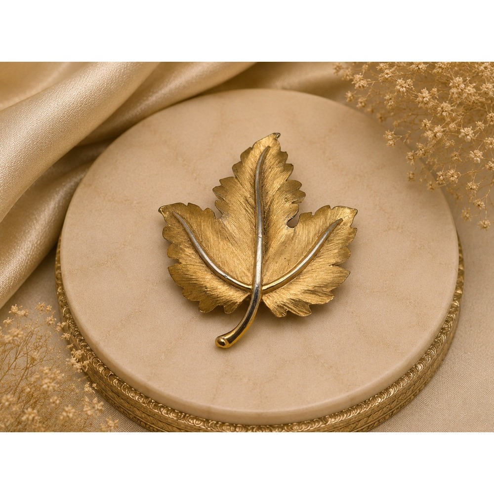 Trifari Signed Gold Tone Brushed Maple Leaf Brooch Pin Textured Vintage 2"